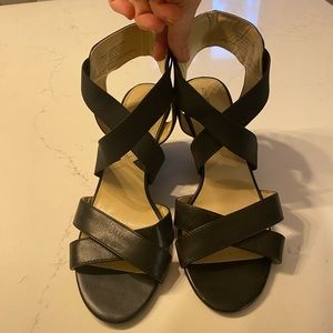 Adrienne Vittadini size 6 strappy wedge heeled sandals black 3” heel.